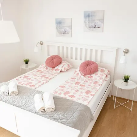 アパート Studio-appartements Emwey トロギール